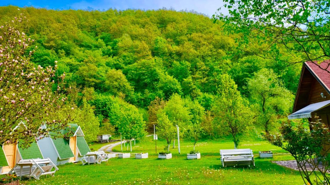 Una Kamp Hotel Bosanska Krupa Buitenkant foto