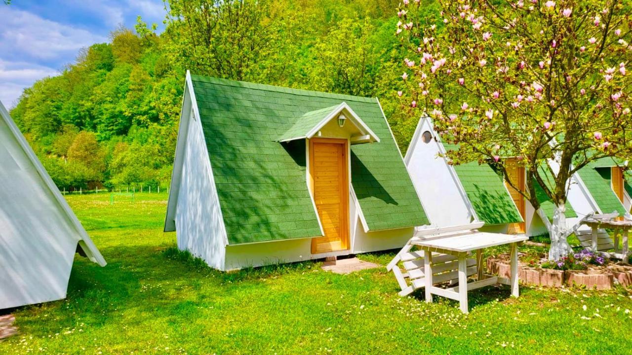 Una Kamp Hotel Bosanska Krupa Buitenkant foto