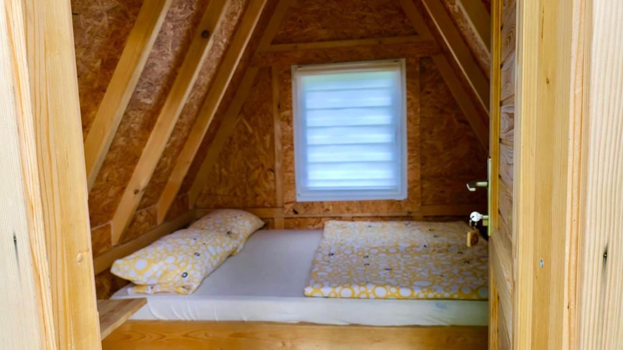 Una Kamp Hotel Bosanska Krupa Buitenkant foto