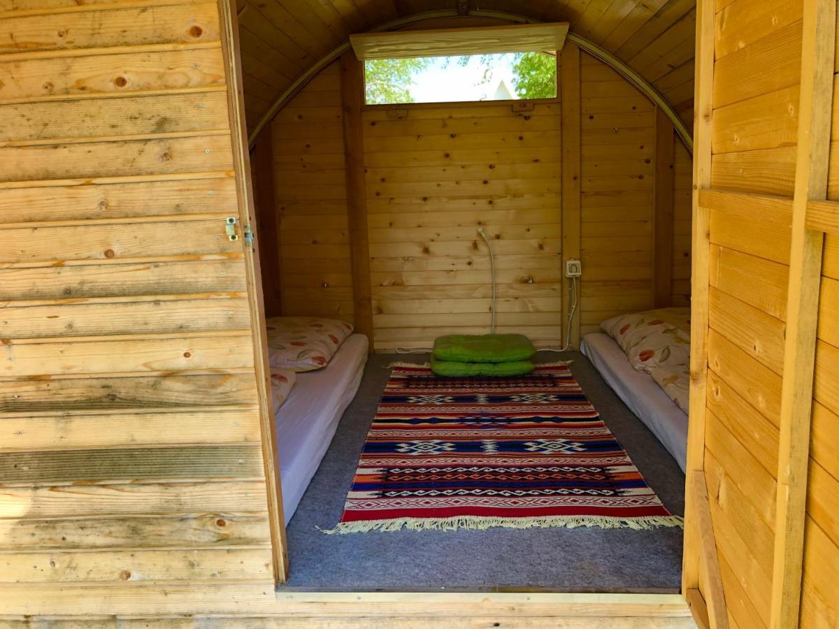 Una Kamp Hotel Bosanska Krupa Buitenkant foto
